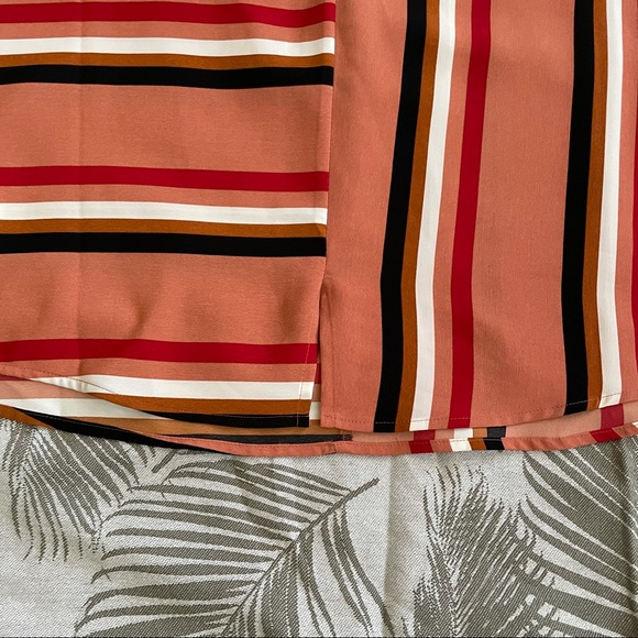 Striped Tie Back Boxy Blouse - Picture 4 of 7